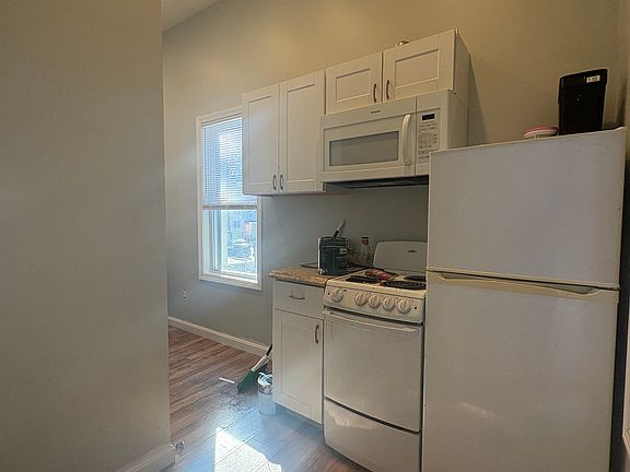4th image of 776 Main St #5