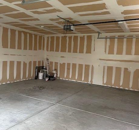 5th image of 804 N Van Ness Ave