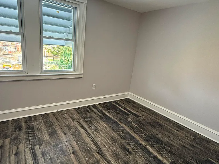 7215 Guilford Rd — Photo 11