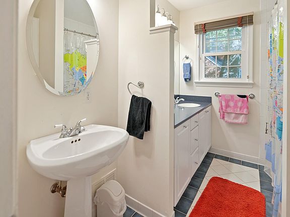 4th image of 5587 16th St N
