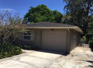 1717 28th St W, Bradenton, FL 34205
