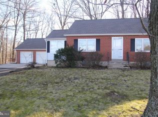 10 Frys Rd, Bechtelsville, PA 19505