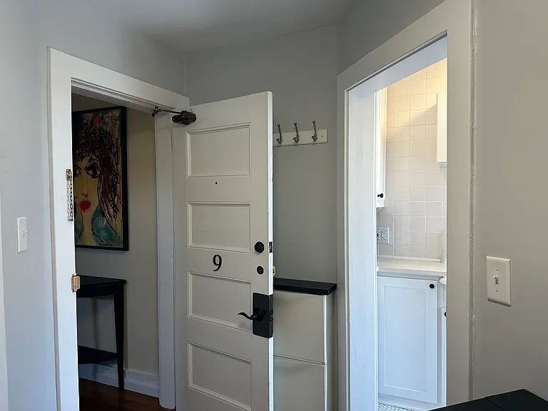 39 N Mountain Ave #9 — Photo 9