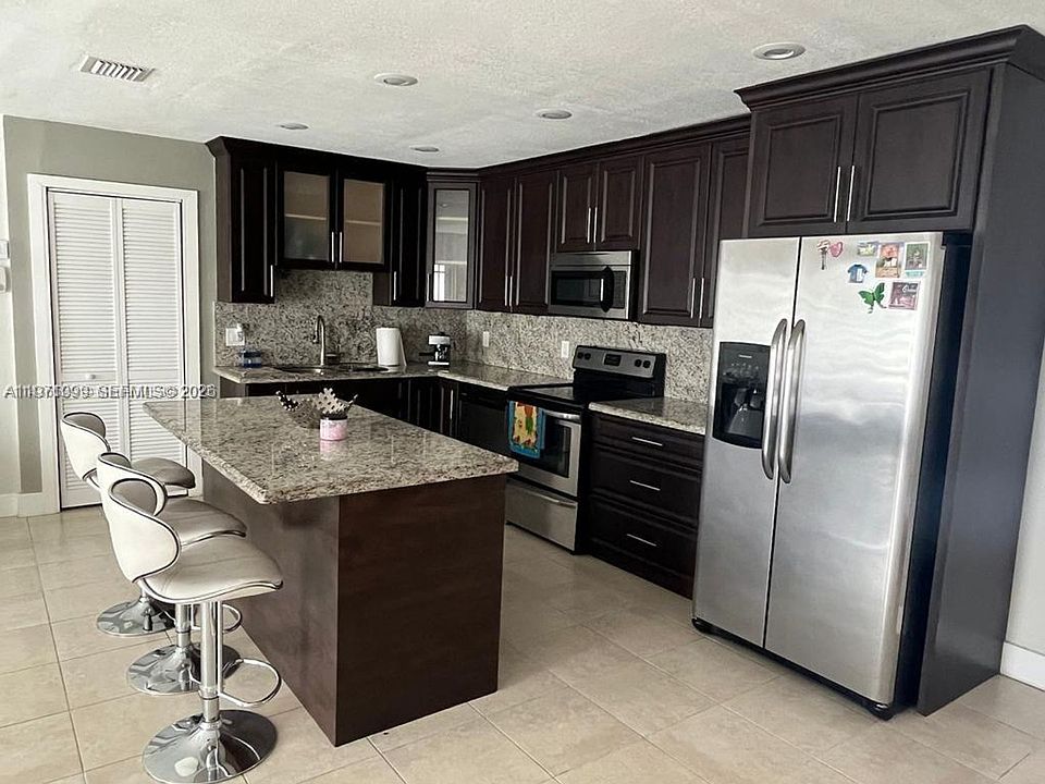 1st image of 12770 SW 18th St