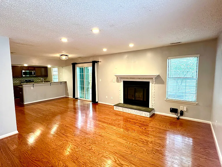 4510 Genoa Cir — Photo 5