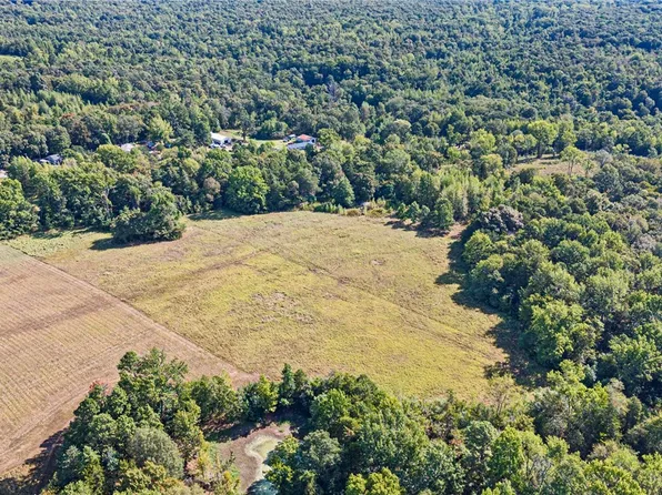 000 Crow Mountain Rd, Russellville, AR 72802