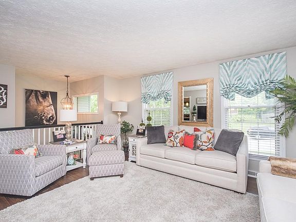 5th image of 3813 Plantation Dr