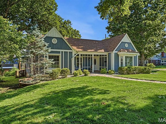2nd image of 895 Brookside Dr