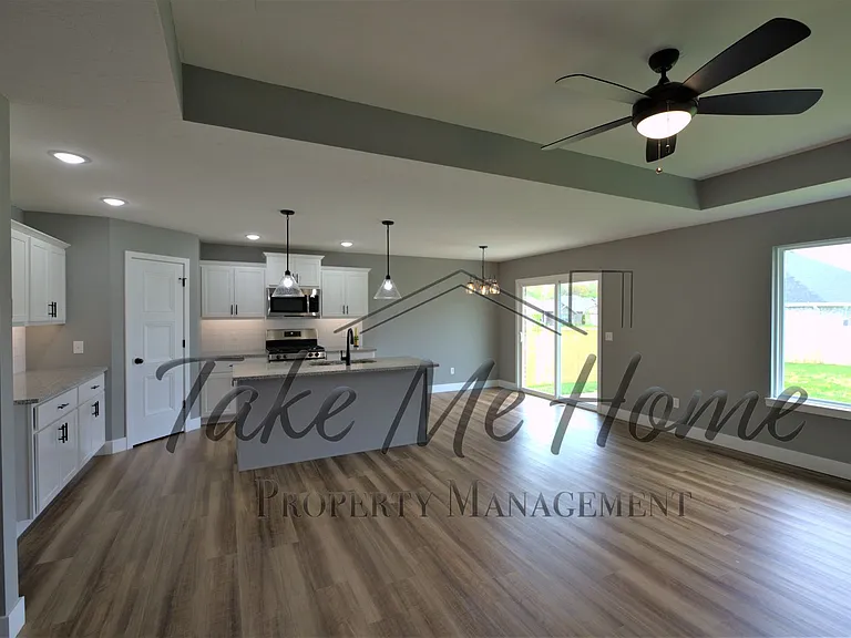 1204 W Yellowstone St — Photo 3