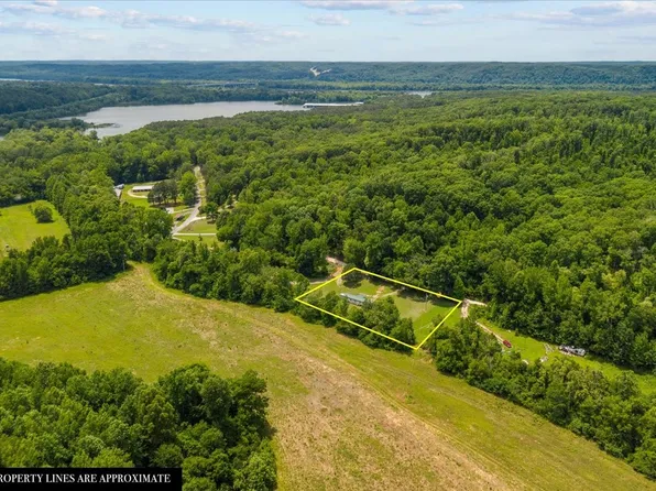 2900 Jack Branch Rd, Waverly, TN 37185