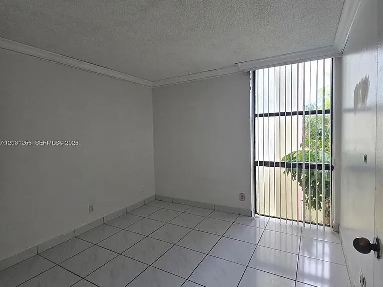 16909 N Bay Rd #321 — Photo 19