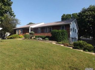 4 Silver Dr, Centereach, NY 11720