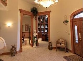 10135 Forestwood Ln, North Royalton, OH 44133