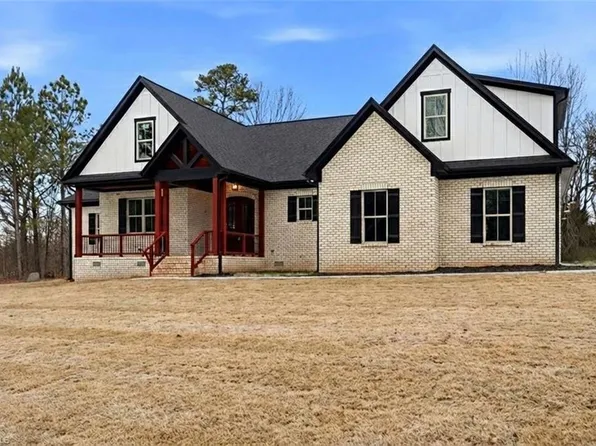 7676 Caber Rd, Browns Summit, NC 27214