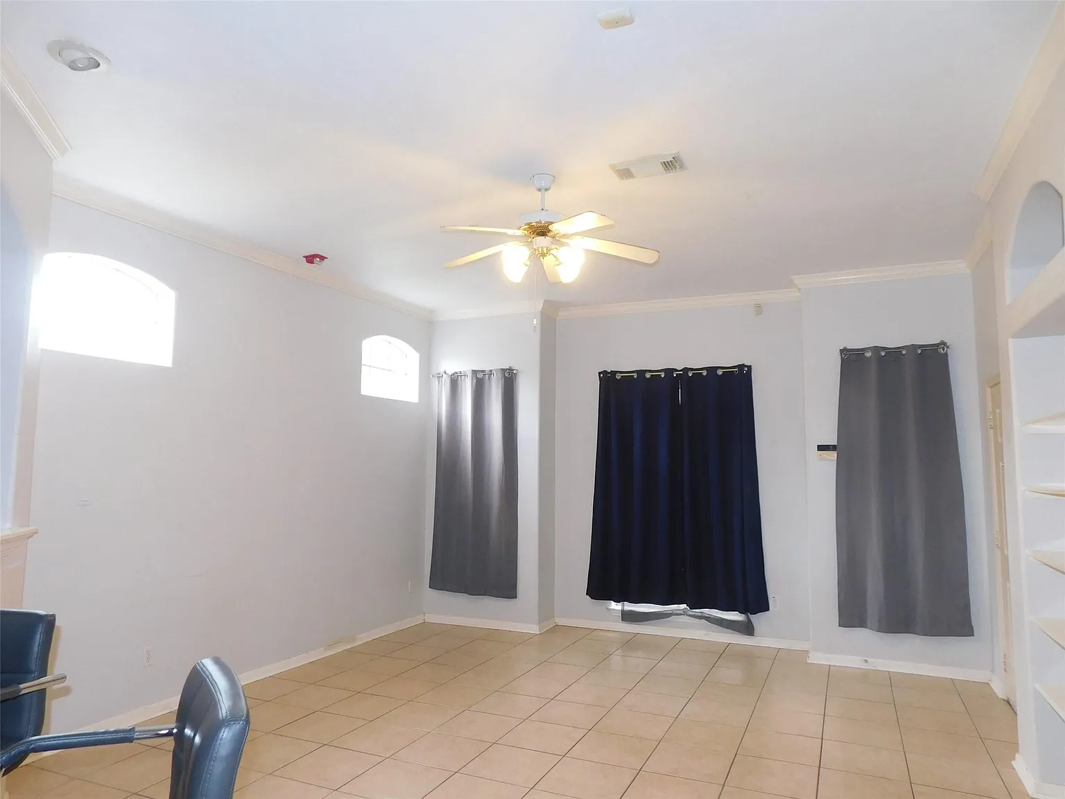 2 bed, 2.5 bath, 1330 sqft, $1,800 — Photo 3