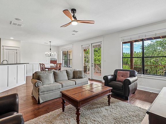 3rd image of 6805 Lantern View Dr
