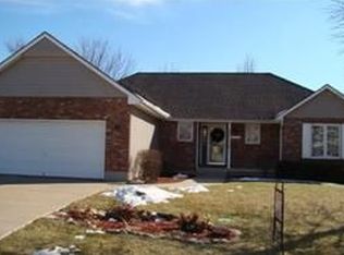 25711 E 32nd St S, Blue Springs, MO 64015