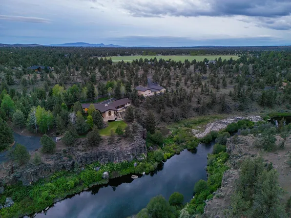 8050 NW Grubstake Way, Redmond, OR 97756