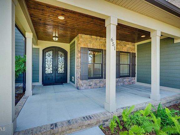 4th image of 651 Church Ln