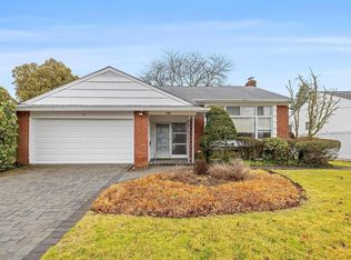 130 Roxton Rd, Plainview, NY 11803