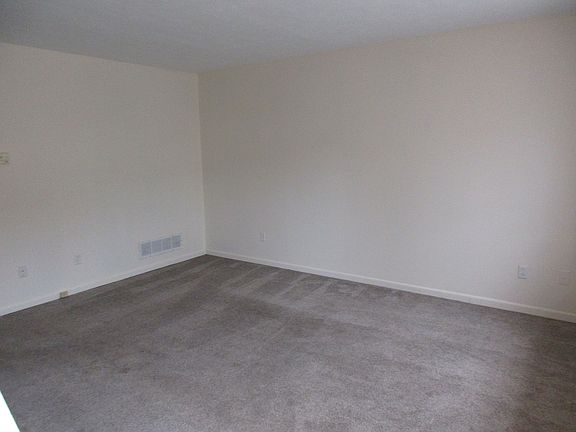 2nd image of 301 Palmer Dr