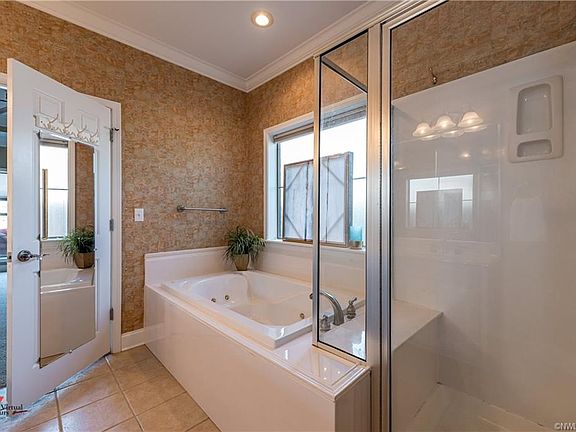 4th image of 10457 Plum Creek Dr