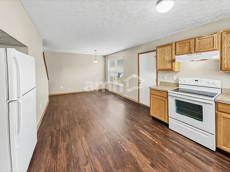 6306 Pompano St — Photo 4