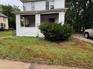 824 Logan Ave, Waterloo, IA 50703