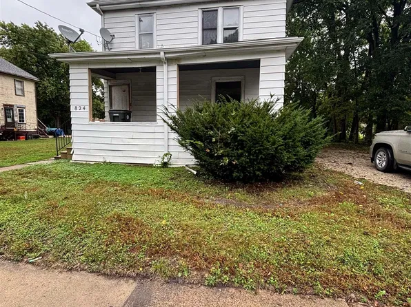 824 Logan Ave, Waterloo, IA 50703