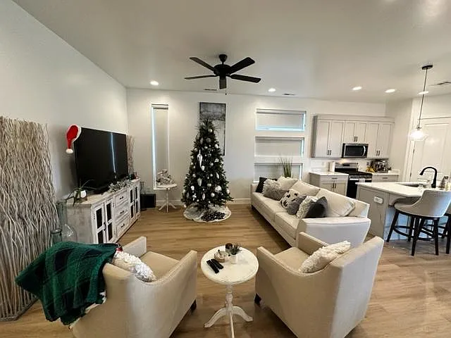 2857 E Church Oak Dr — Photo 8