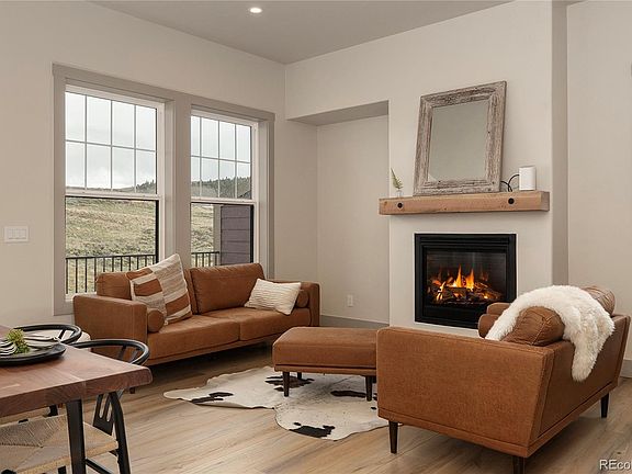 4th image of 231 Eagle Ridge Circle