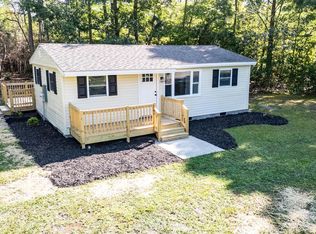 2029 Bluff Point Rd, Kilmarnock, VA 22482