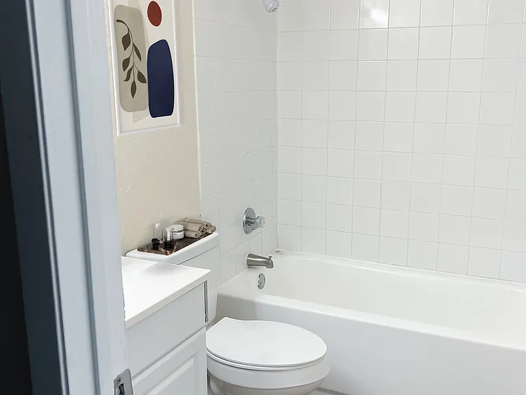 Oakcrest — Photo 10