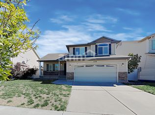 726 N Fox Hollow Dr, North Salt Lake, UT 84054