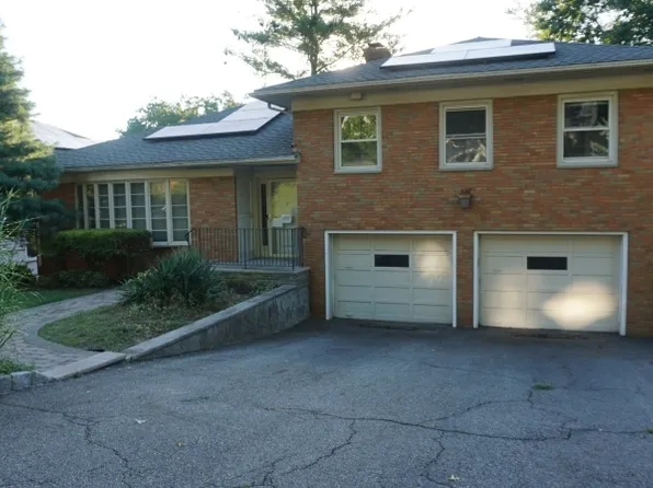 8 Mountain Way S, West Orange Twp., NJ 07052