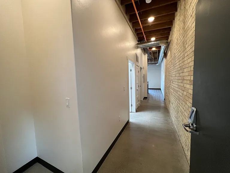 Borden Lofts — Photo 37