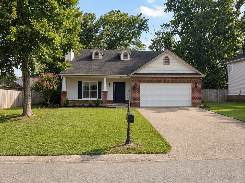 1st image of 422 W Winterberry Trl