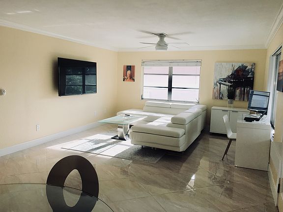 4th image of 1519 Chesapeake Ave