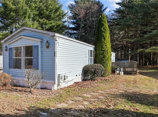 85 Lear Dr, Coventry, RI 02816