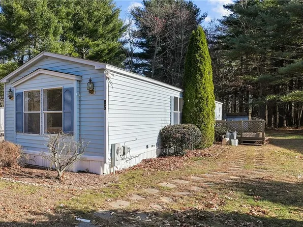 85 Lear Dr, Coventry, RI 02816