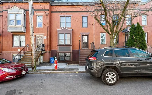 60 Catherine St #2 Photo 1