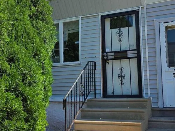 2641 S 68th St, Philadelphia, PA 19142
