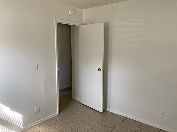 4th image of 4060 Arborcrest Dr