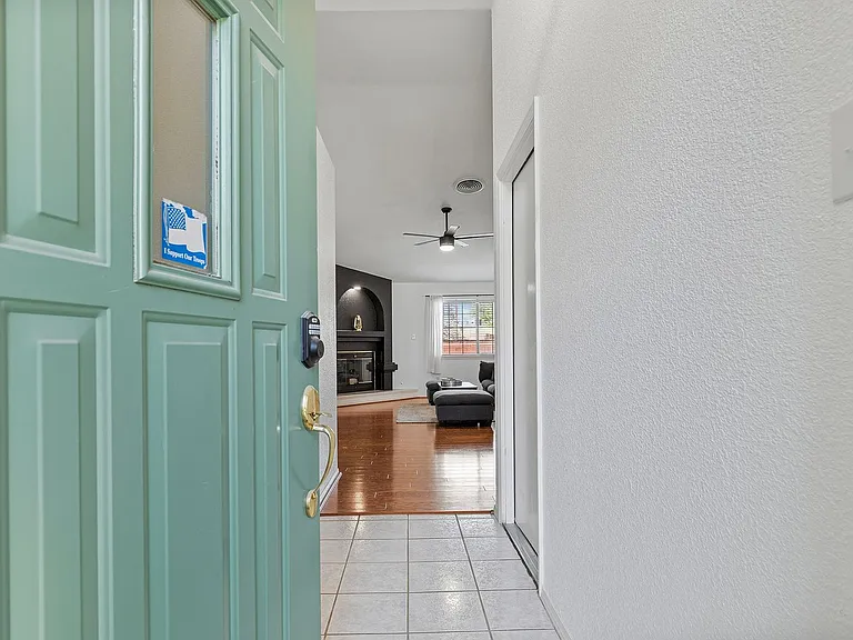604 Venus Ave — Photo 5