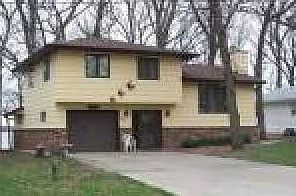 1st image of 465 Oak St