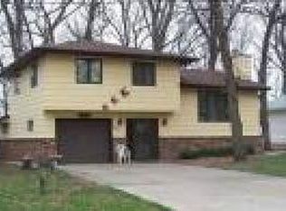 465 Oak St, Arnolds Park, IA 51331
