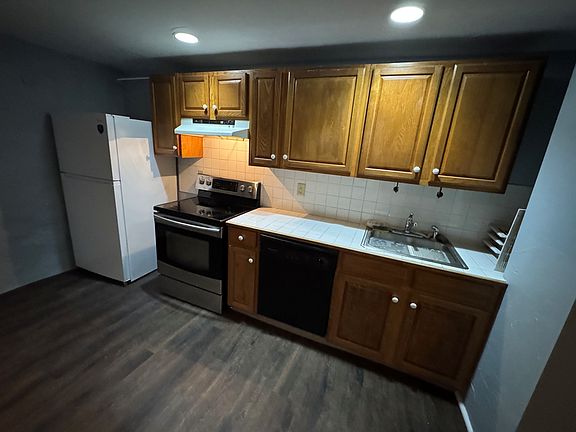 2nd image of 172-174 W Main St #Ma630103