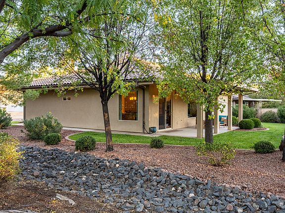 5th image of 145 S Crystal Lakes Dr Unit 120