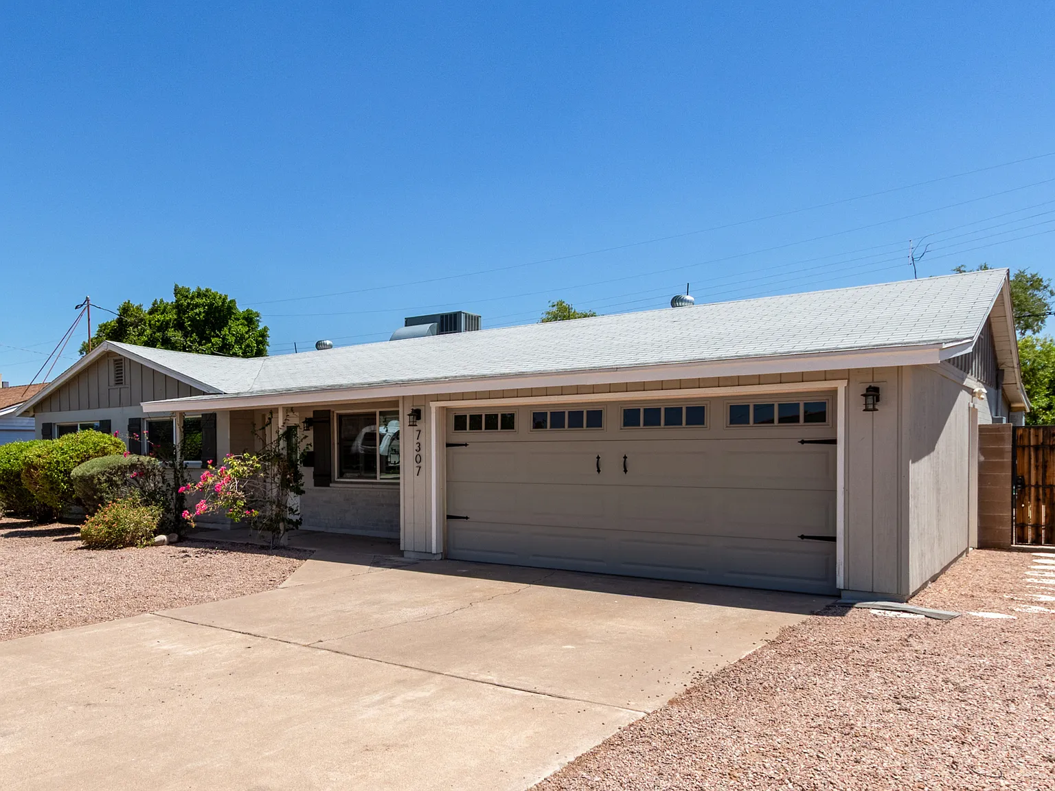 4 bed, 1950 sqft, $3,695 — Photo 3