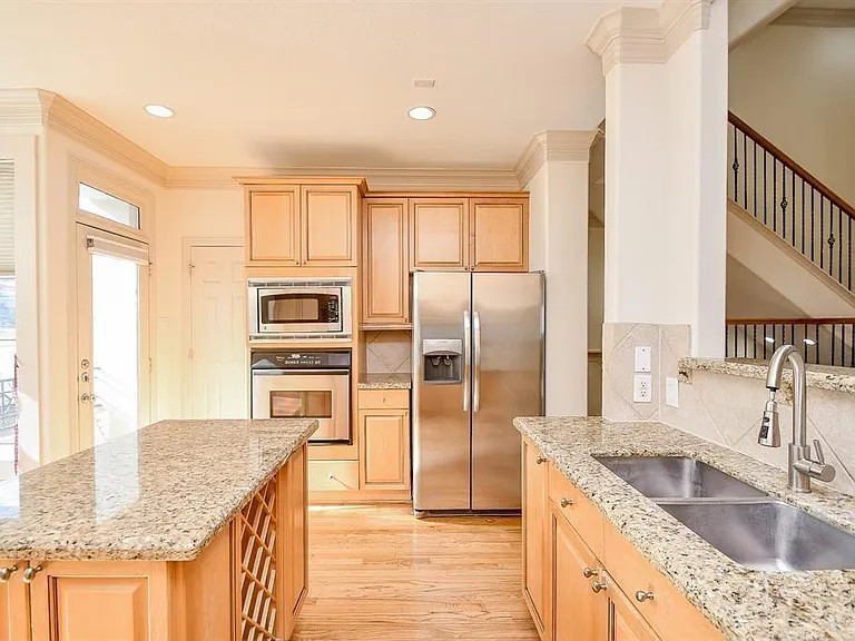 1515 Hyde Park Blvd #39 — Photo 15